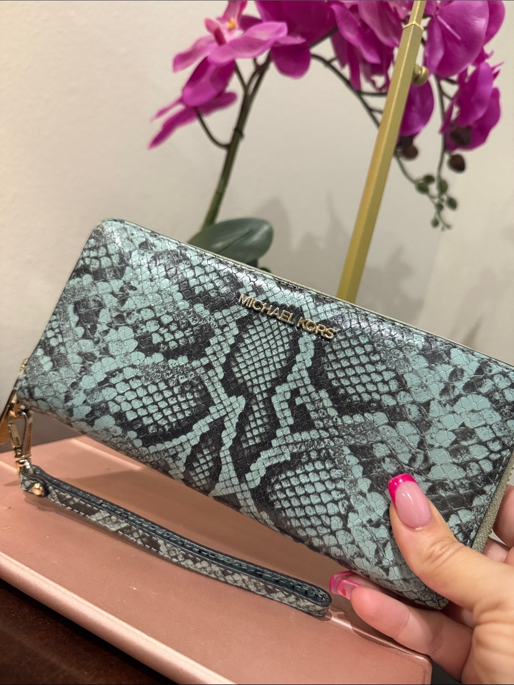 Michael Kors Mint Snake-Print Zip Wallet clutch gold accents MK designer - Picture 2 of 9